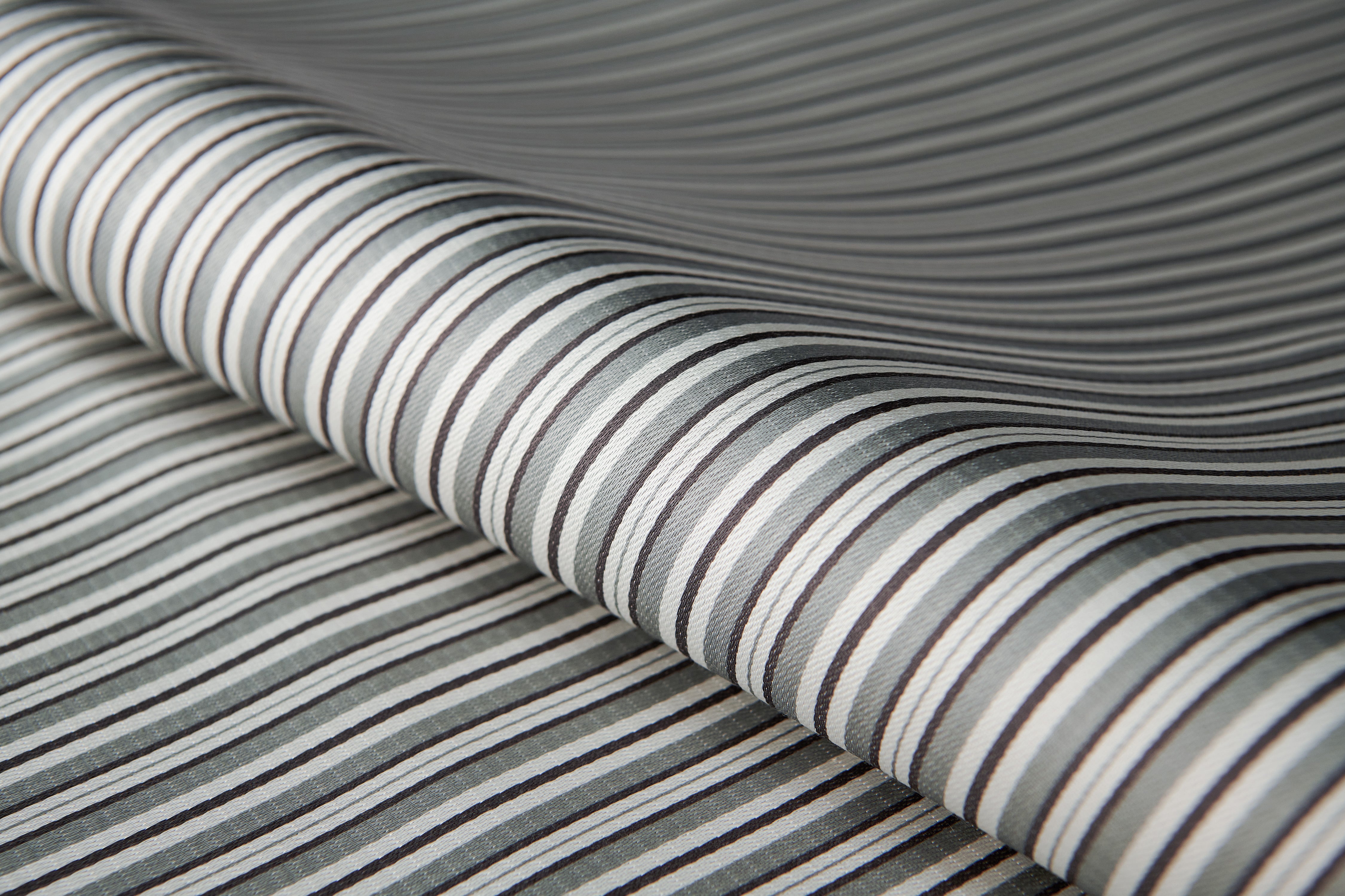 MINIMAL GREY STRIPE 05