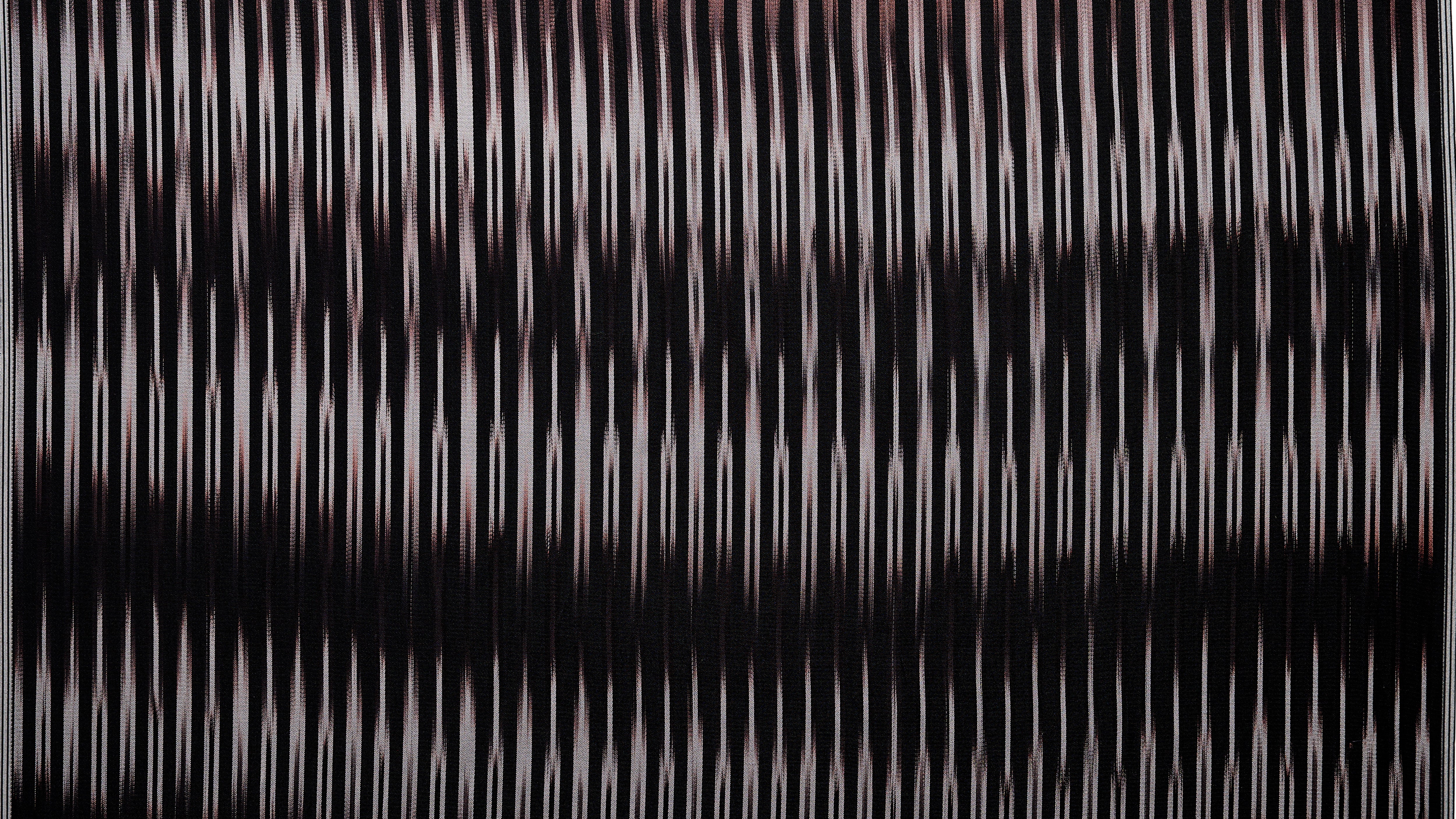 SIYAH BEYAZ BAGLAMALI